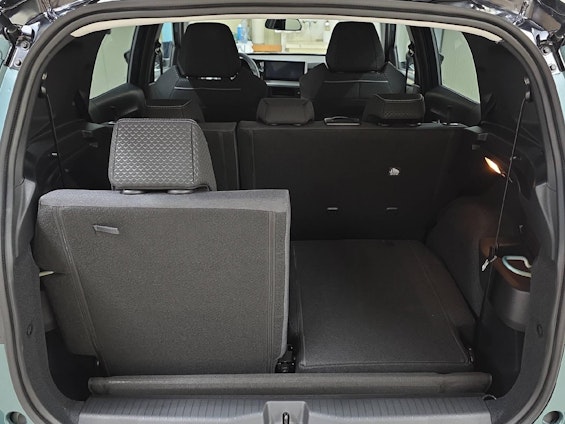 Vehicle image 13 Vehicle image 13