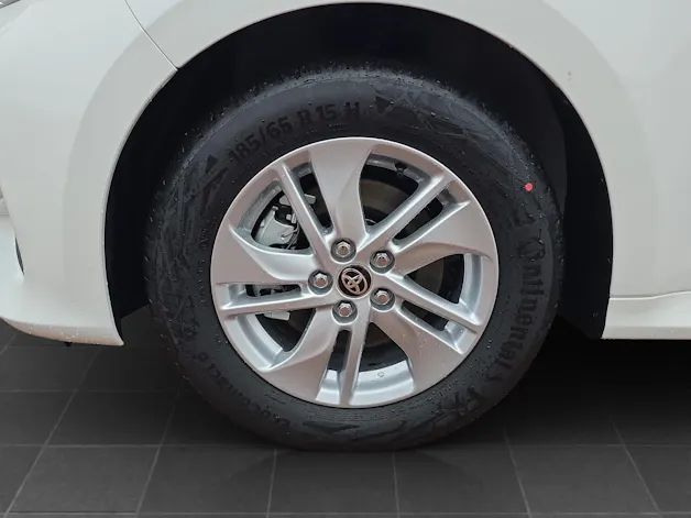 Toyota Yaris 1.5 VVT-i HSD Comfort
