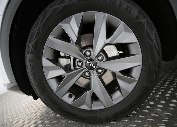 Vehicle image 9 Vehicle image 9