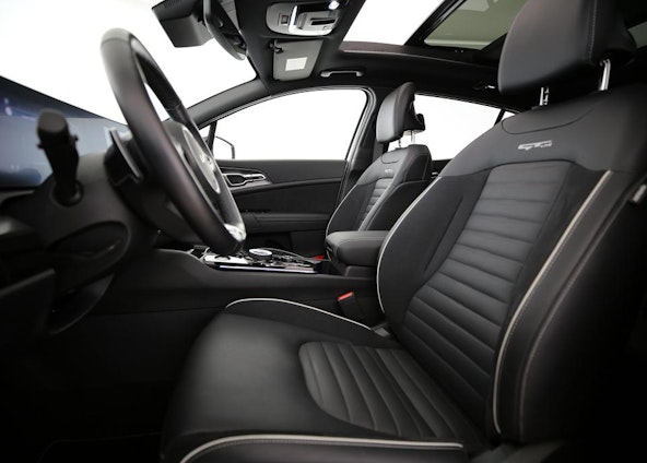 Vehicle image 4 Vehicle image 4