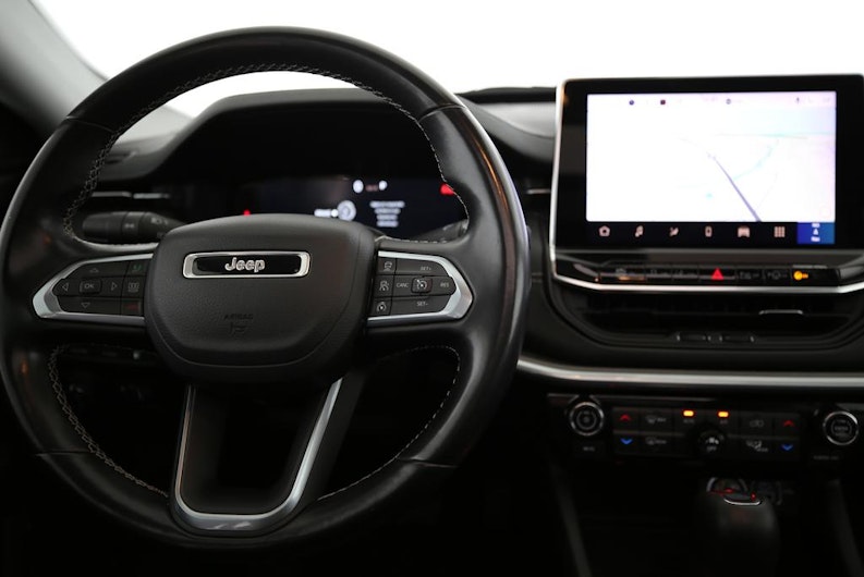 Vehicle image JEEP COMPASS