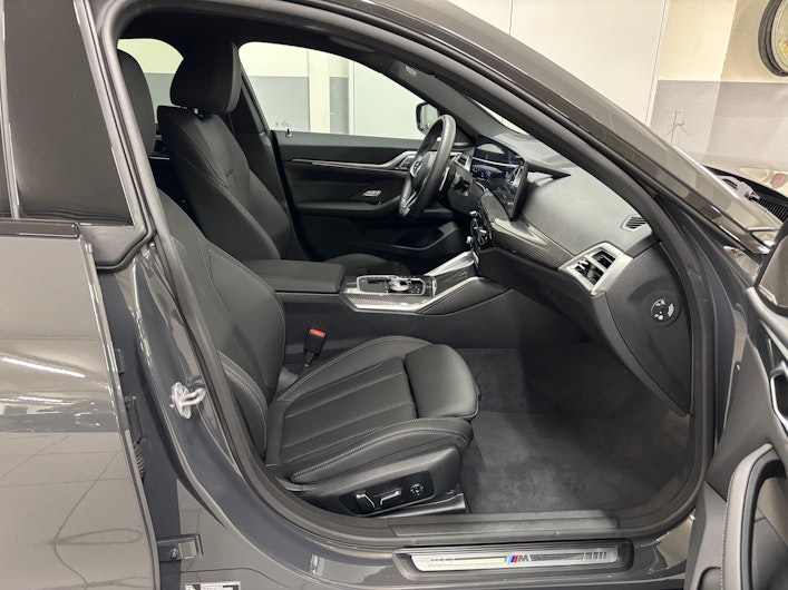 Vehicle image BMW 4 SERIES