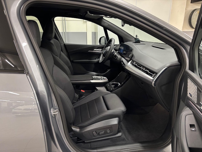 Vehicle image BMW 2 SERIES