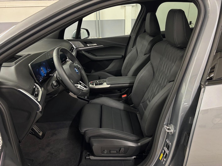 Vehicle image BMW 2 SERIES