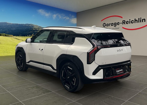 Vehicle image 2 Vehicle image 2