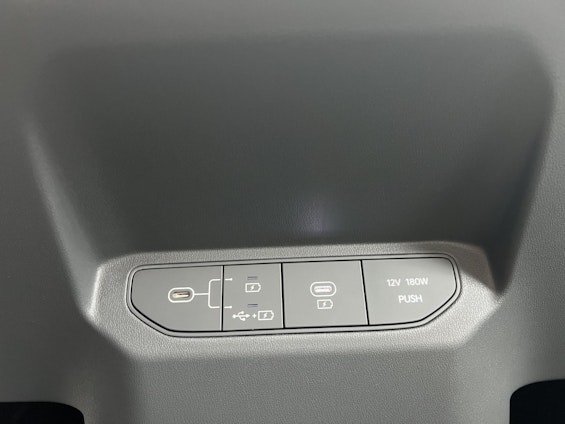 Vehicle image 15 Vehicle image 15