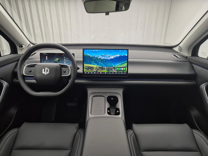 Vehicle image LEAPMOTOR C10