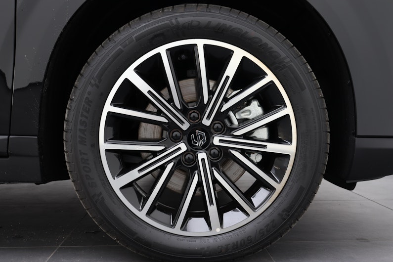 Vehicle image LEAPMOTOR B10