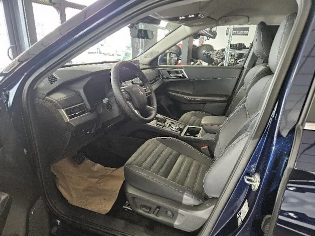 Mitsubishi Outlander 2.4 PHEV Invite 4x4