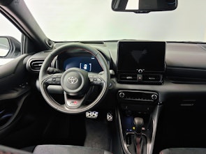 Vehicle image TOYOTA Yaris 1.5 VVT-i HSD GR Sport