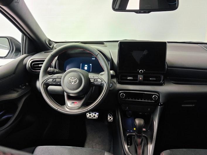 Vehicle image TOYOTA YARIS