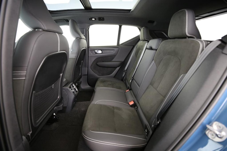 Vehicle image VOLVO XC40