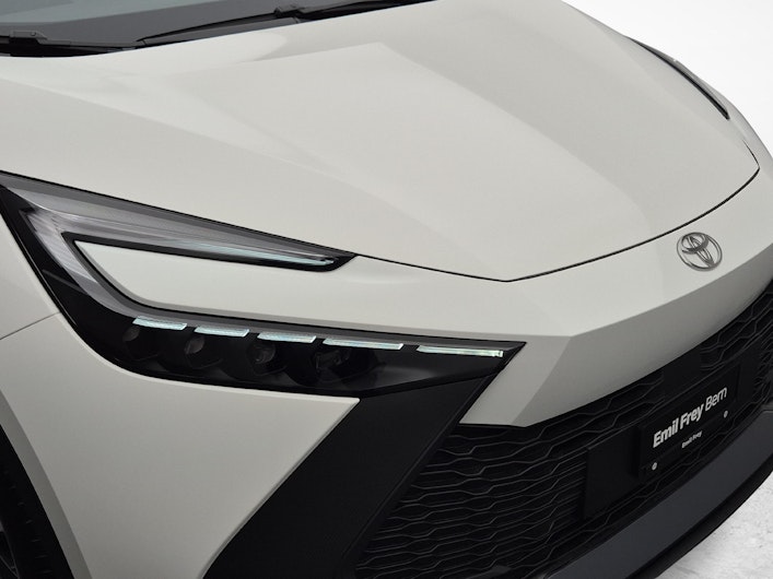 Vehicle image TOYOTA C-HR