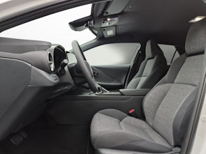Vehicle image TOYOTA C-HR 1.8 HEV Swiss Edition
