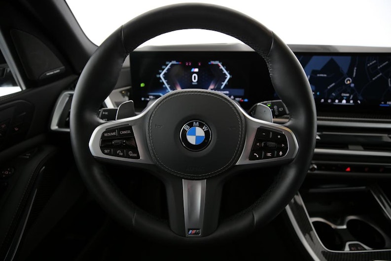 Vehicle image BMW X5