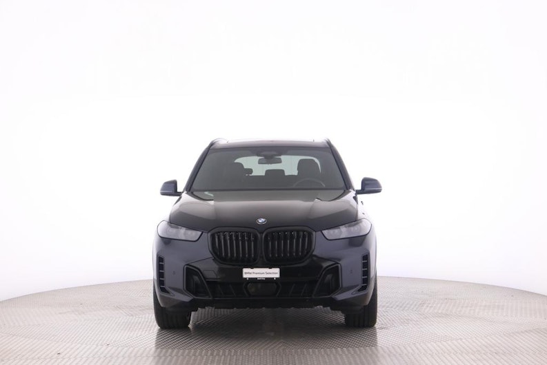 Vehicle image BMW X5