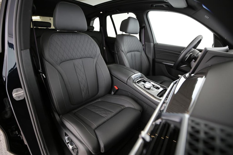 Vehicle image BMW X5