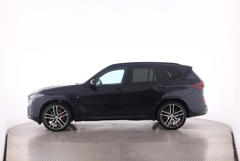 Vehicle image BMW X5