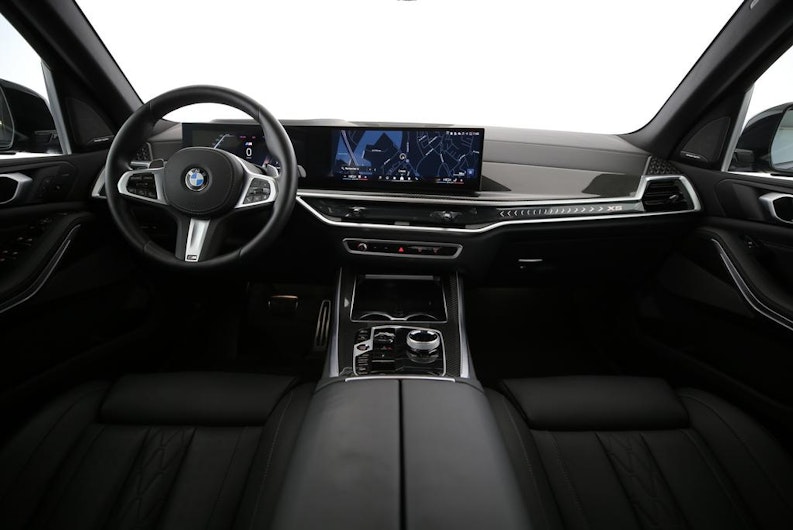 Vehicle image BMW X5