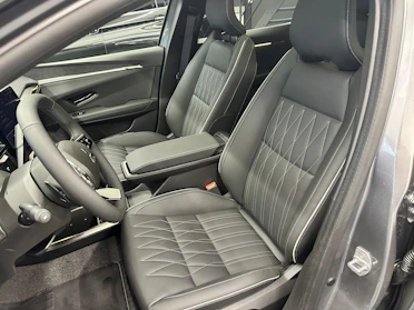 MITSUBISHI ECLIPSE CROSS 11