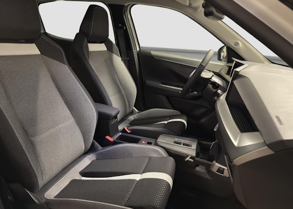 Vehicle image 9 Vehicle image 9