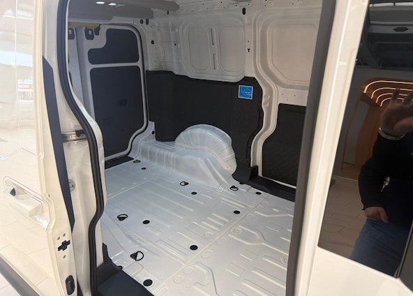 Vehicle image 10 Vehicle image 10