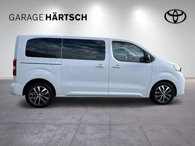 Toyota PROACE Verso L1 2.0 D Trend