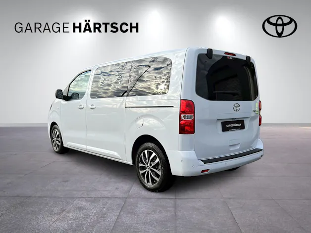 Toyota PROACE Verso L1 2.0 D Trend