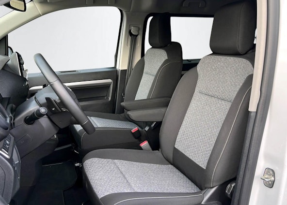 Vehicle image 14 Vehicle image 14