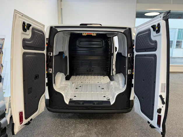 Kia PV5 Cargo 71.2 kWh Plus