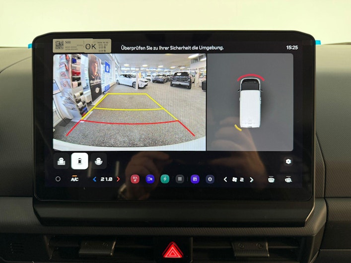 Vehicle image KIA PV5