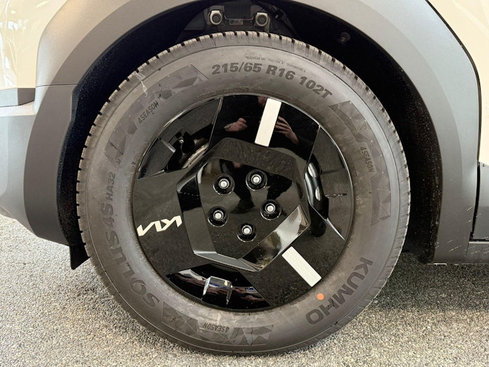 Vehicle image KIA PV5