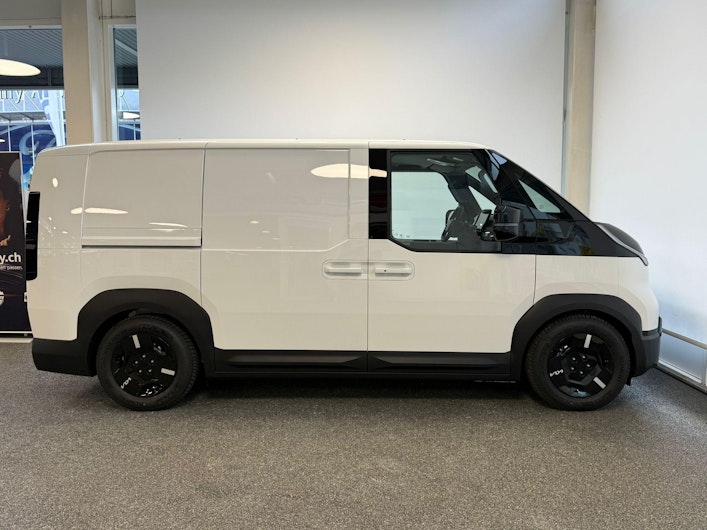 Vehicle image KIA PV5