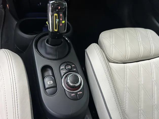 MINI F56 Cooper SE