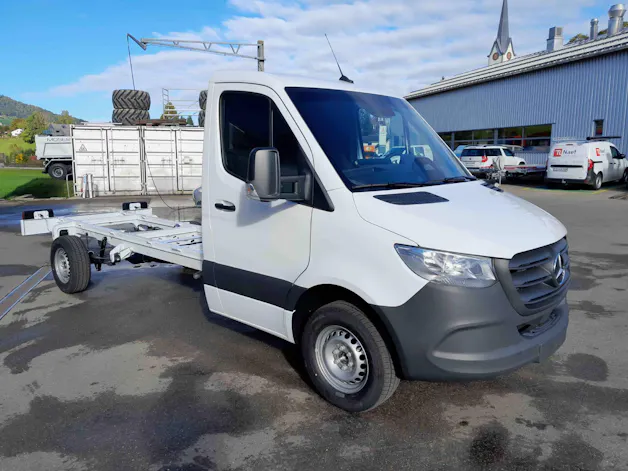 Mercedes-Benz Sprinter 317 CDI PRO CH L 4x2