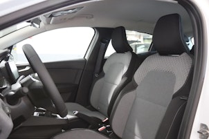 Vehicle image MITSUBISHI Colt 1.6 HEV Invite+