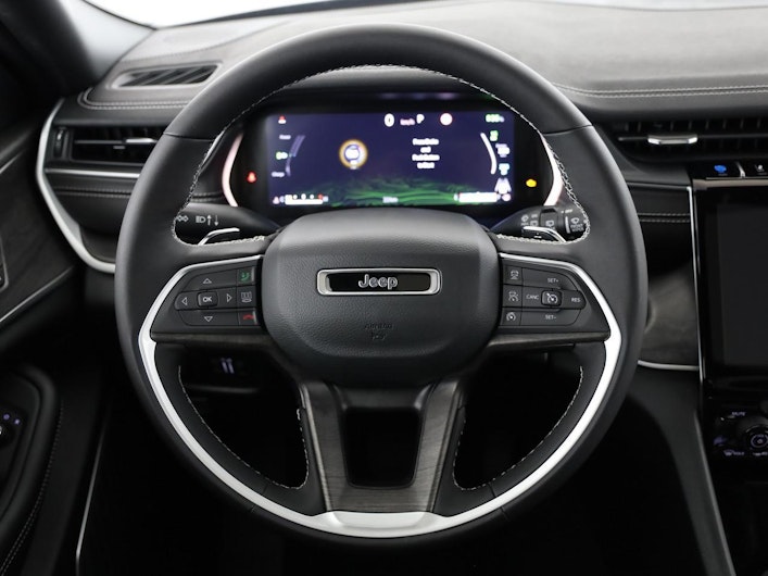 Fahrzeugbild JEEP Grand Cherokee