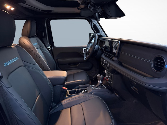 Vehicle image JEEP WRANGLER