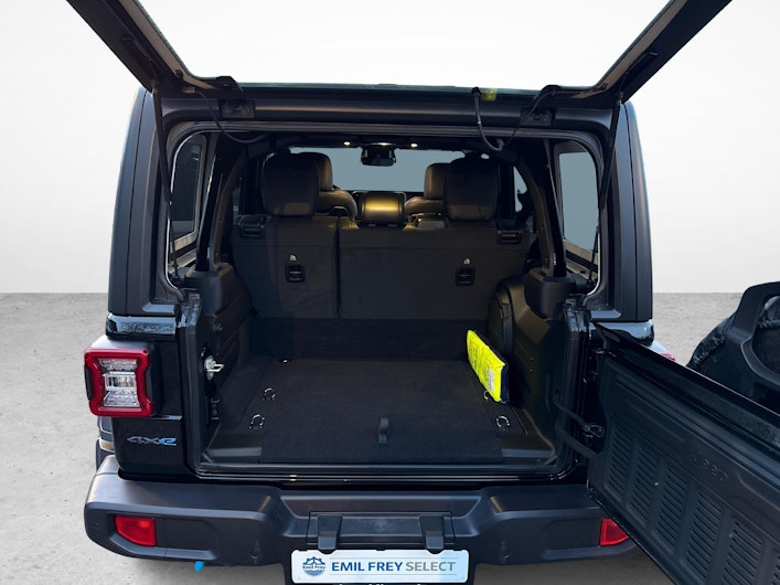 Vehicle image JEEP WRANGLER