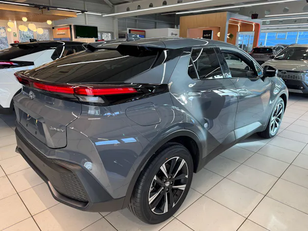 Toyota C-HR 2.0 PHEV Swiss Edition