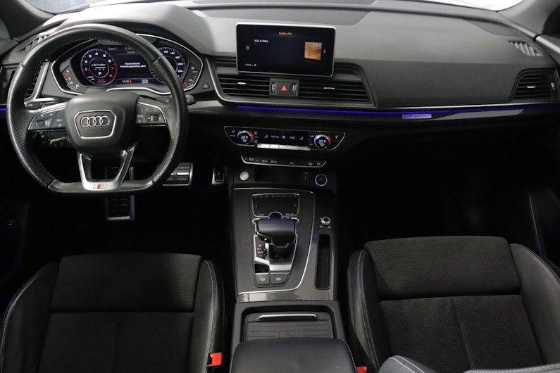 Vehicle image AUDI Q5