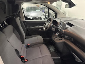 image du véhicule OPEL Combo-e Cargo 2.4 t Electric