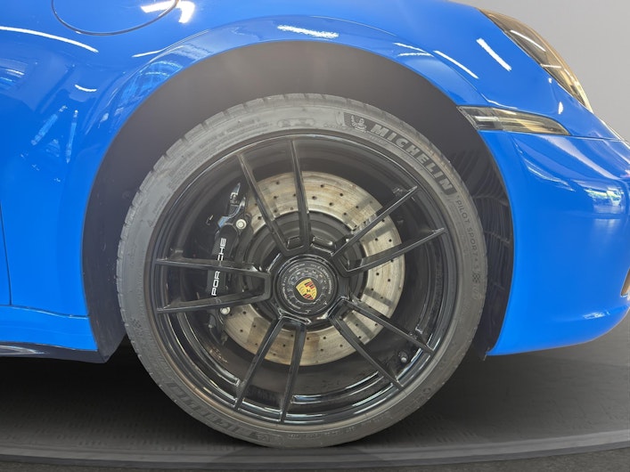 Vehicle image PORSCHE 911