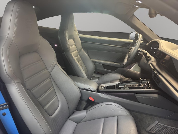 Vehicle image PORSCHE 911