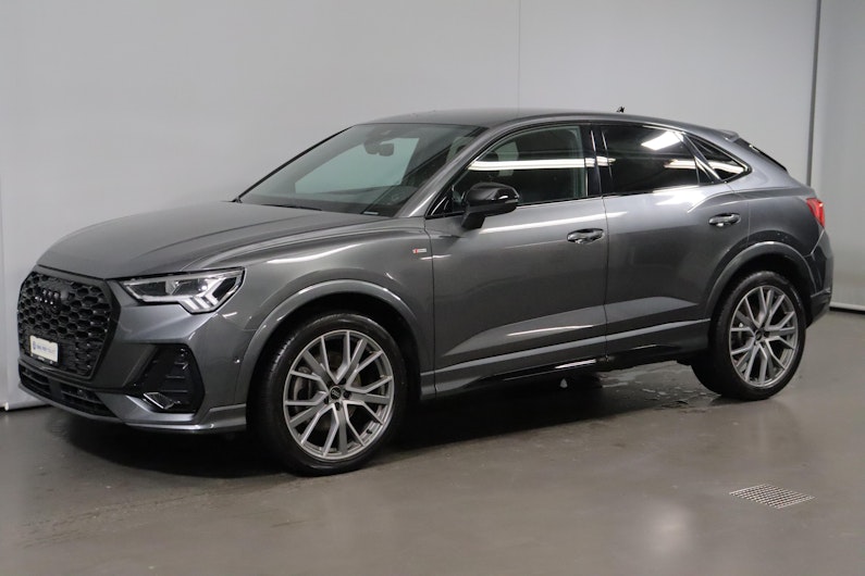 Vehicle image AUDI Q3