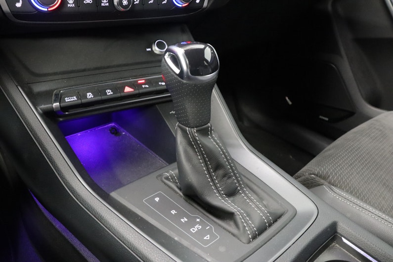 Vehicle image AUDI Q3