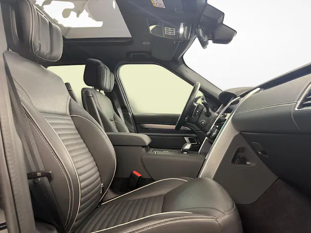 Land Rover Discovery 3.0 D I6 300 Dynamic HSE