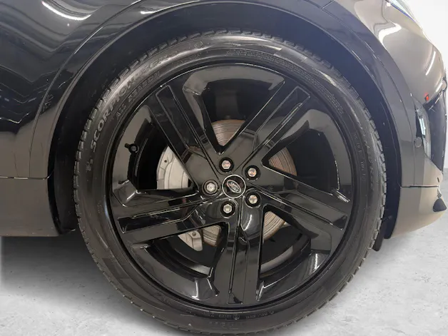 Land Rover Discovery 3.0 D I6 300 Dynamic HSE