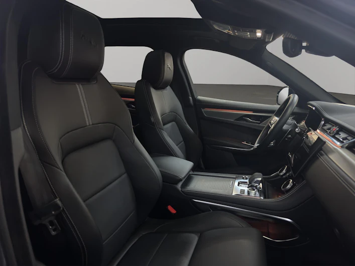 image du véhicule JAGUAR F-PACE