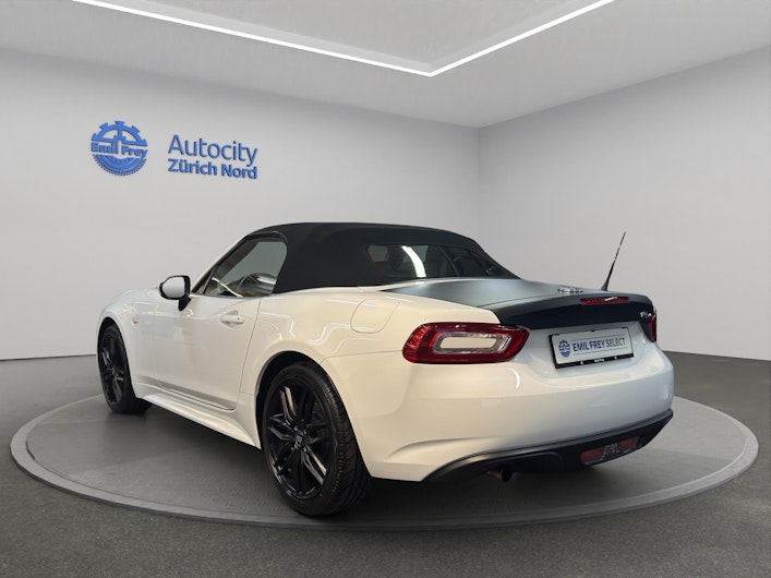 Vehicle image FIAT 124